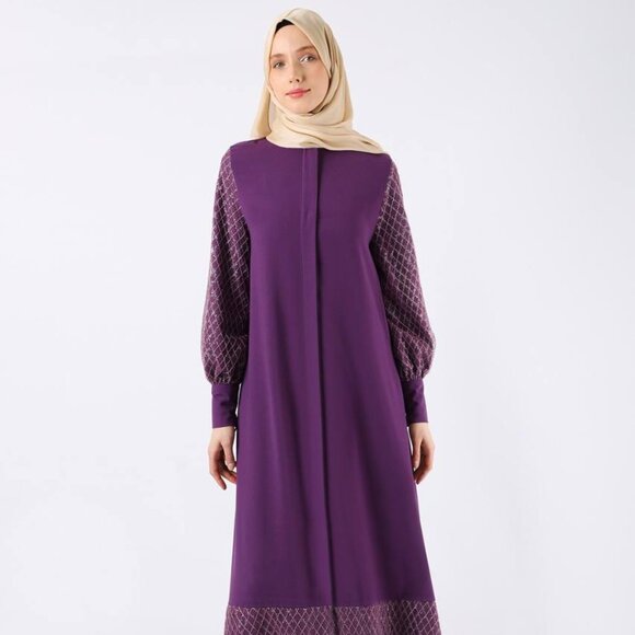 Embroidered Flow Abaya | Purple Size | S/M - NWOT - Picture 4 of 4
